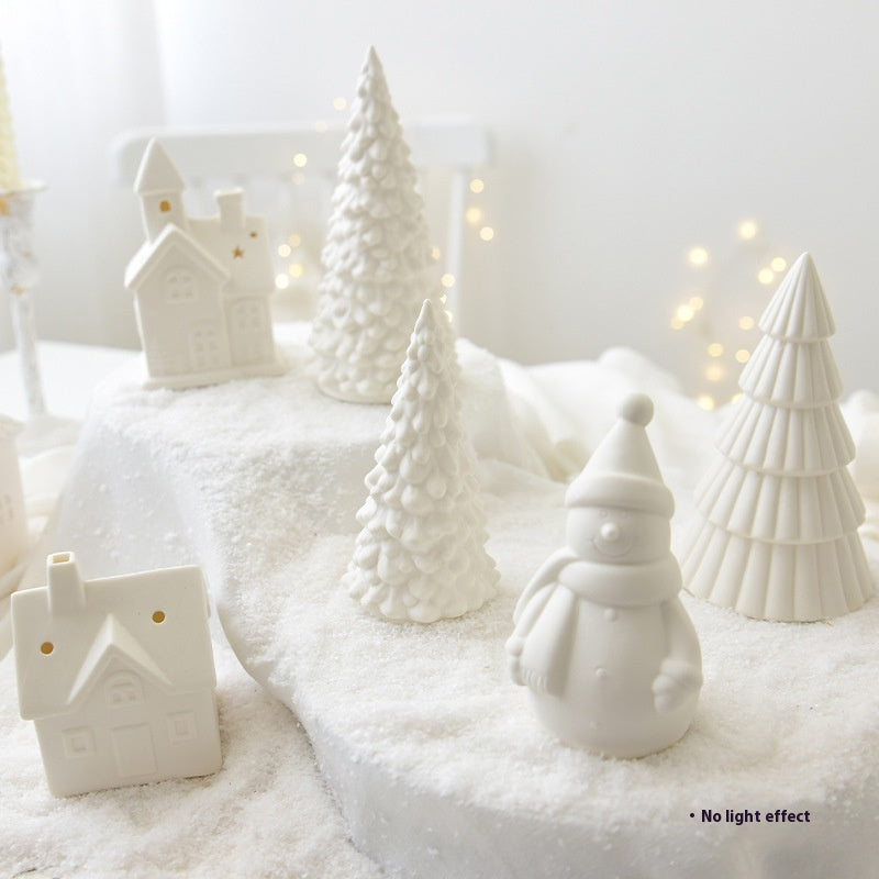 Maisons et sapins de Noël lumineux en céramique