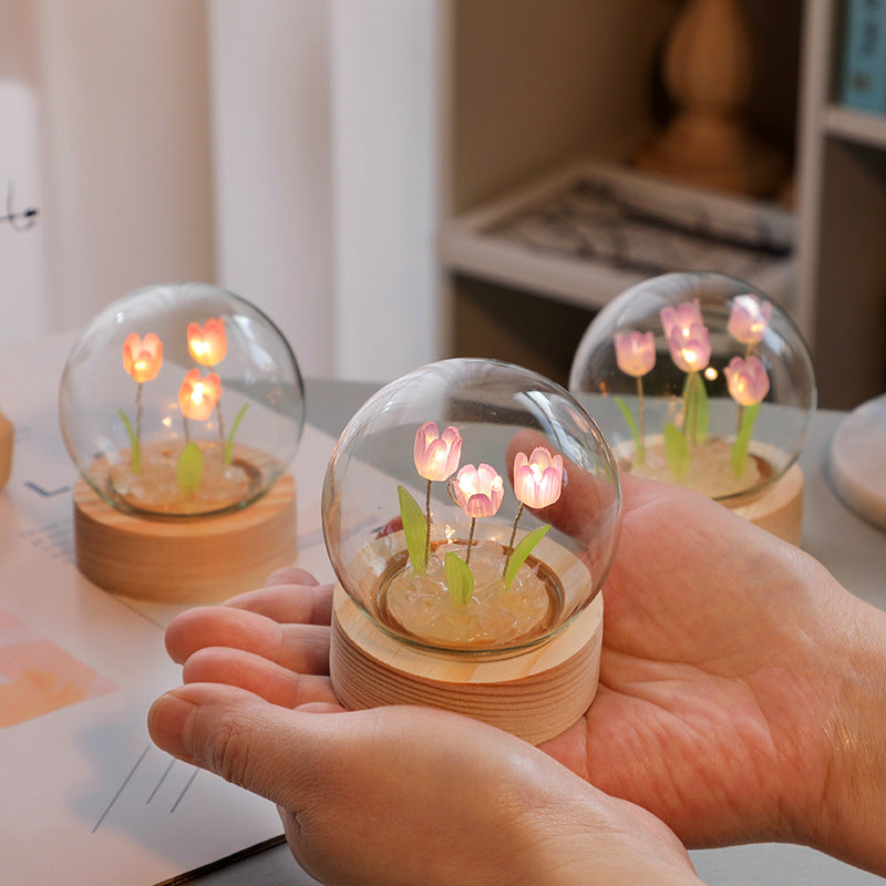Veilleuse tulipes sous cloche en verre