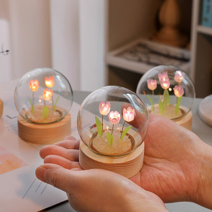 Veilleuse tulipes sous cloche en verre